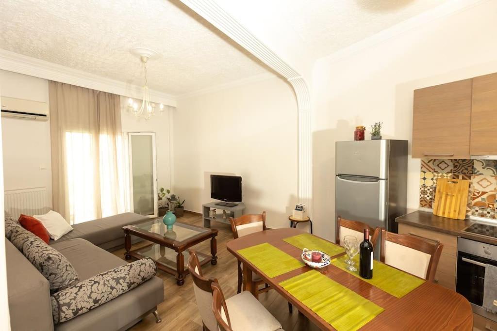 Spacious Apartment In Old Town - Private Parking Tessalónica Exterior foto